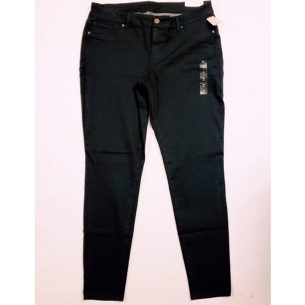 Maurices XL Tall Jeggings Skinny Jeans. Size 16
